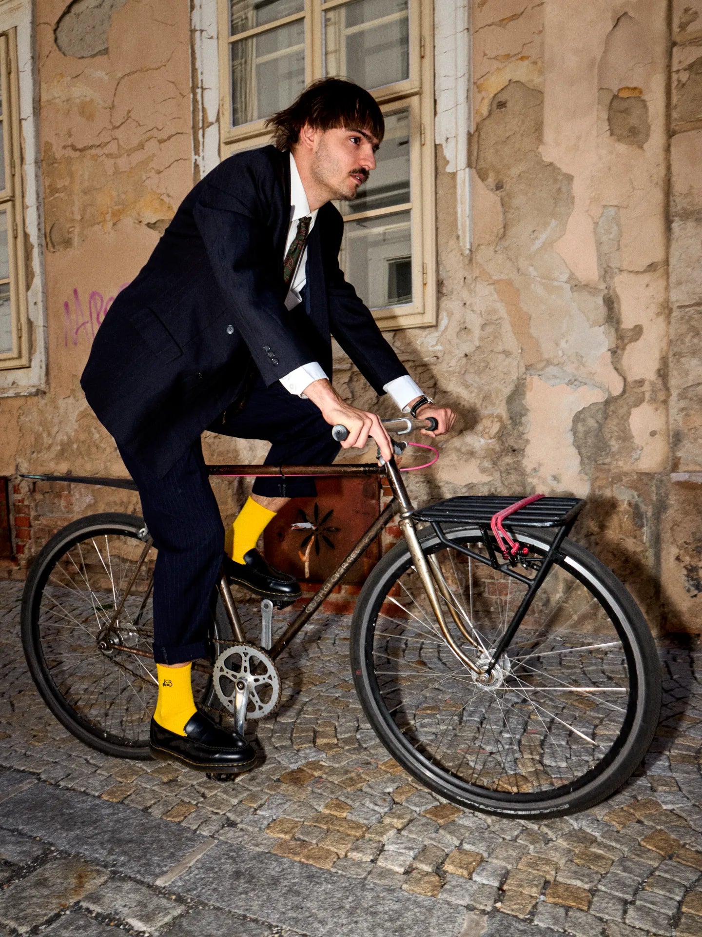 ribbed-mid-calf-socks-yellow-cyclist-d1/d1d8eff5f72c5c46a18009fa587e18f16b837e27